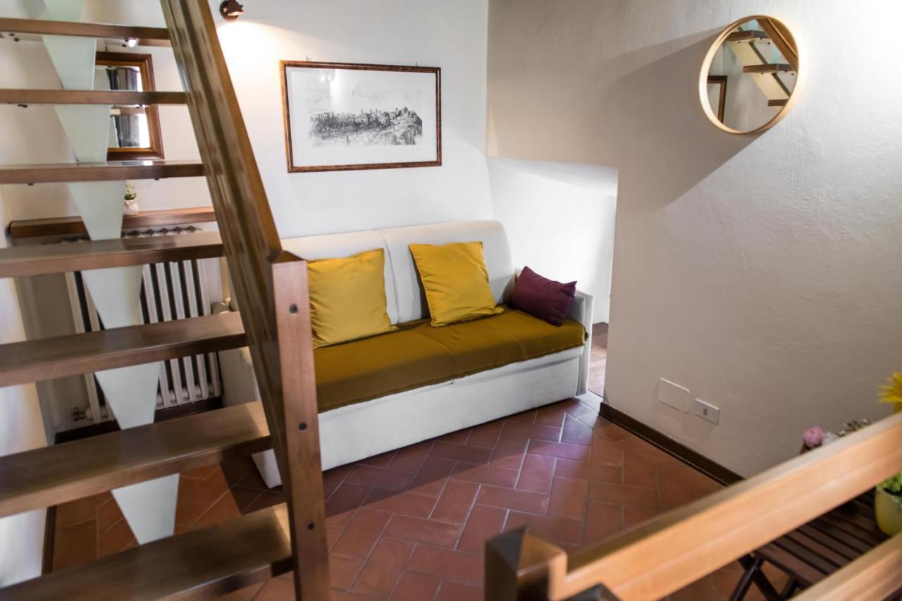 הוילה צ'רטאלדו La Casa Torre Di Marcello מראה חיצוני תמונה